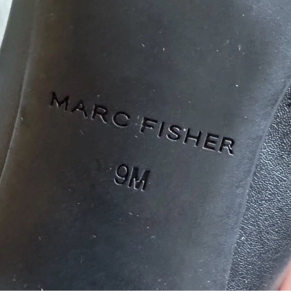 Marc Fisher Classic Black Pointed Toe Heel Size 9 - Picture 5 of 5
